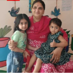 ममता, समर्पण और संकल्प की मिसाल बनीं आंगनवाड़ी कार्यकर्ता शर्मिला ठाकुर